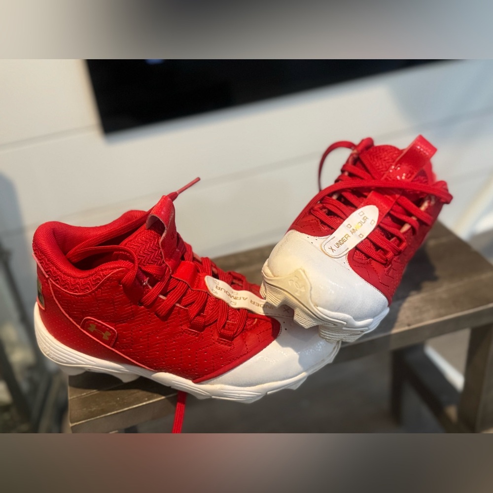 Under Armor Baseball Cleats ⚾️ 👟 - Picture 2 of 7